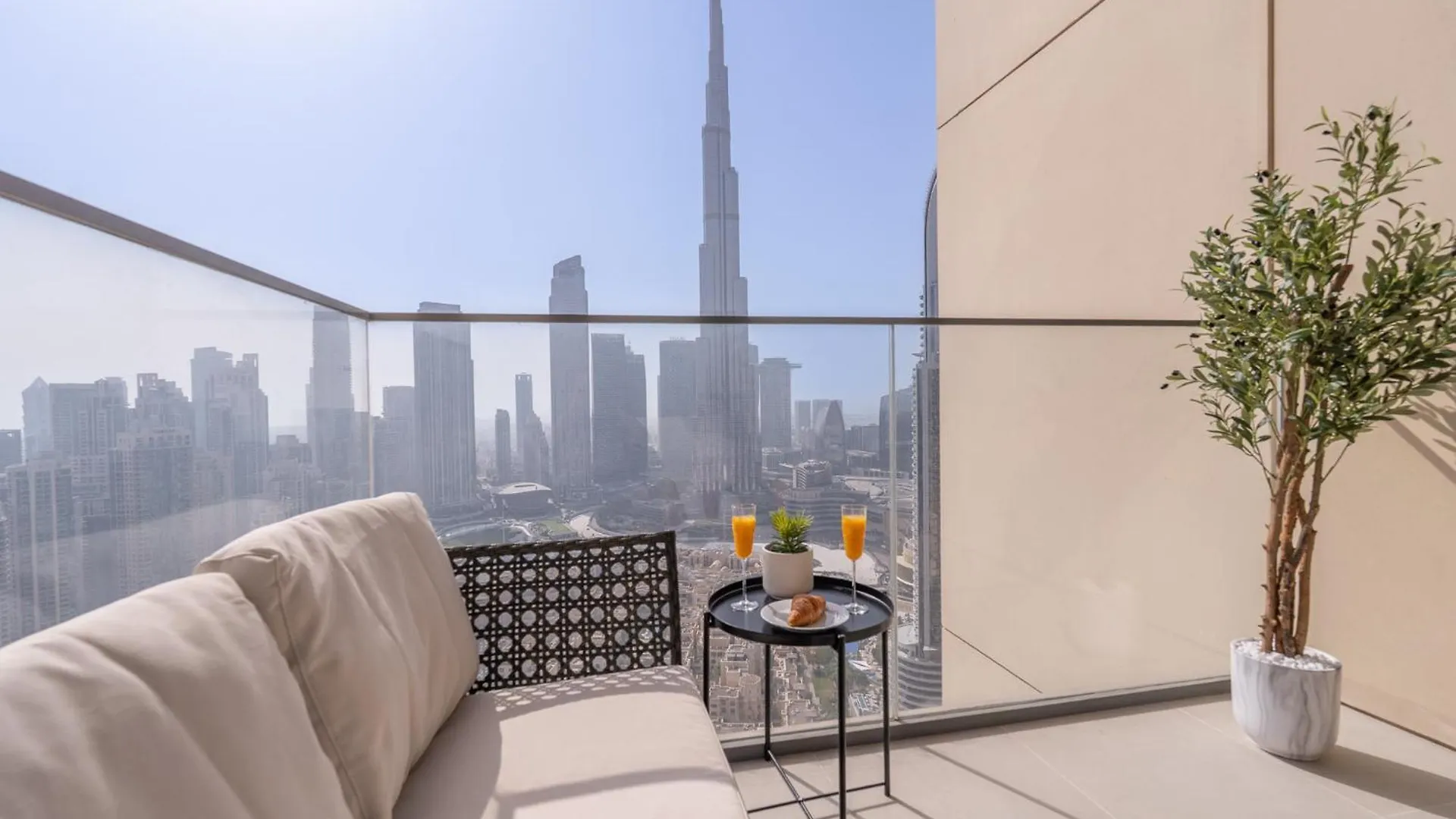 Luxury 3Br, Maidroom Full Burj & Fountain Views Dubaj 0*,